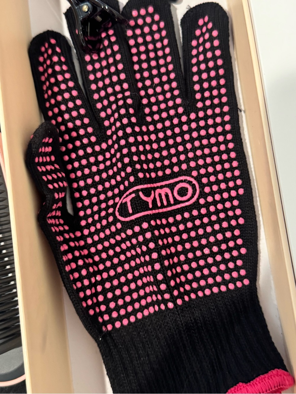Tymo Ring Hair Straightening Comb - Black with Pink Accents - Picture 4 of 7